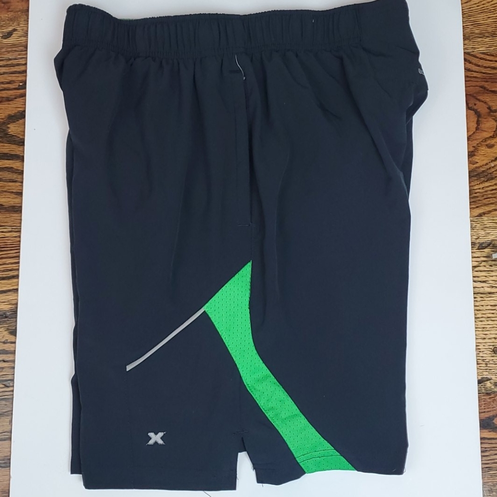 ATHLETIC  MEN'S BLACK AND GREEN SHORTS IN SIZE MEDIUM